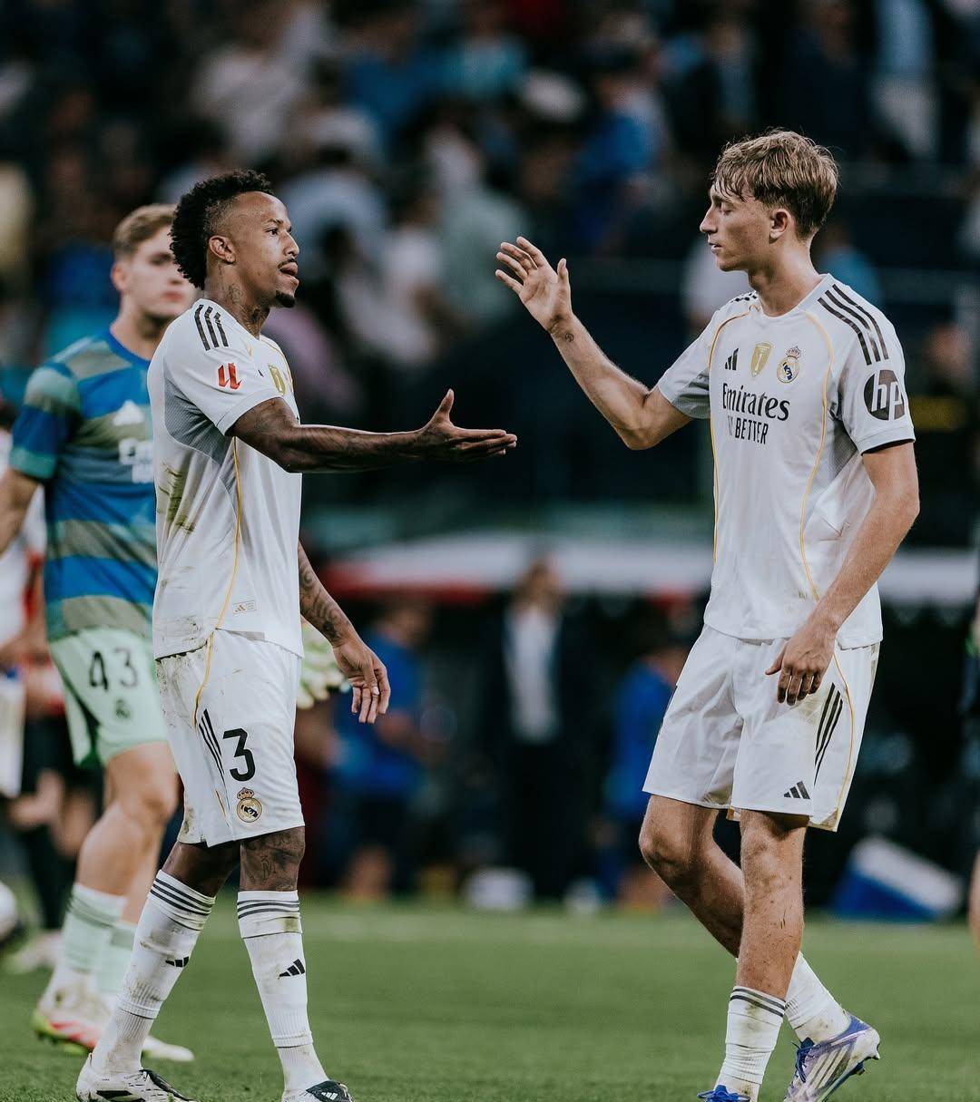 九游电脑版-包含转折点！皇家马德里篮球队防线松动，社区盾集结日攻防权衡，媒体盛赞，球队文化被再次提及的词条