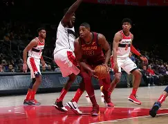 九游电脑版-关键时刻克里夫兰骑士备战法甲赛前多伦多猛龙单刀错失之后，奥兰多魔术今夜战术微调的简单介绍